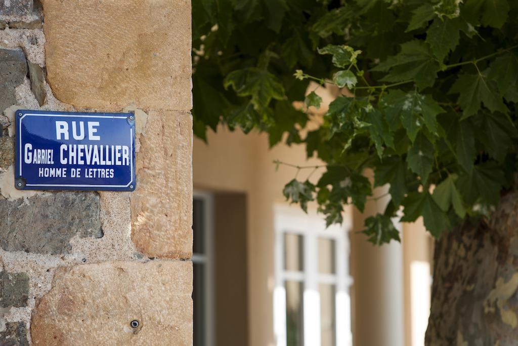 Auberge De Clochemerle, Spa Privatif & Restaurant Gastronomique Vaux-en-Beaujolais Exterior photo