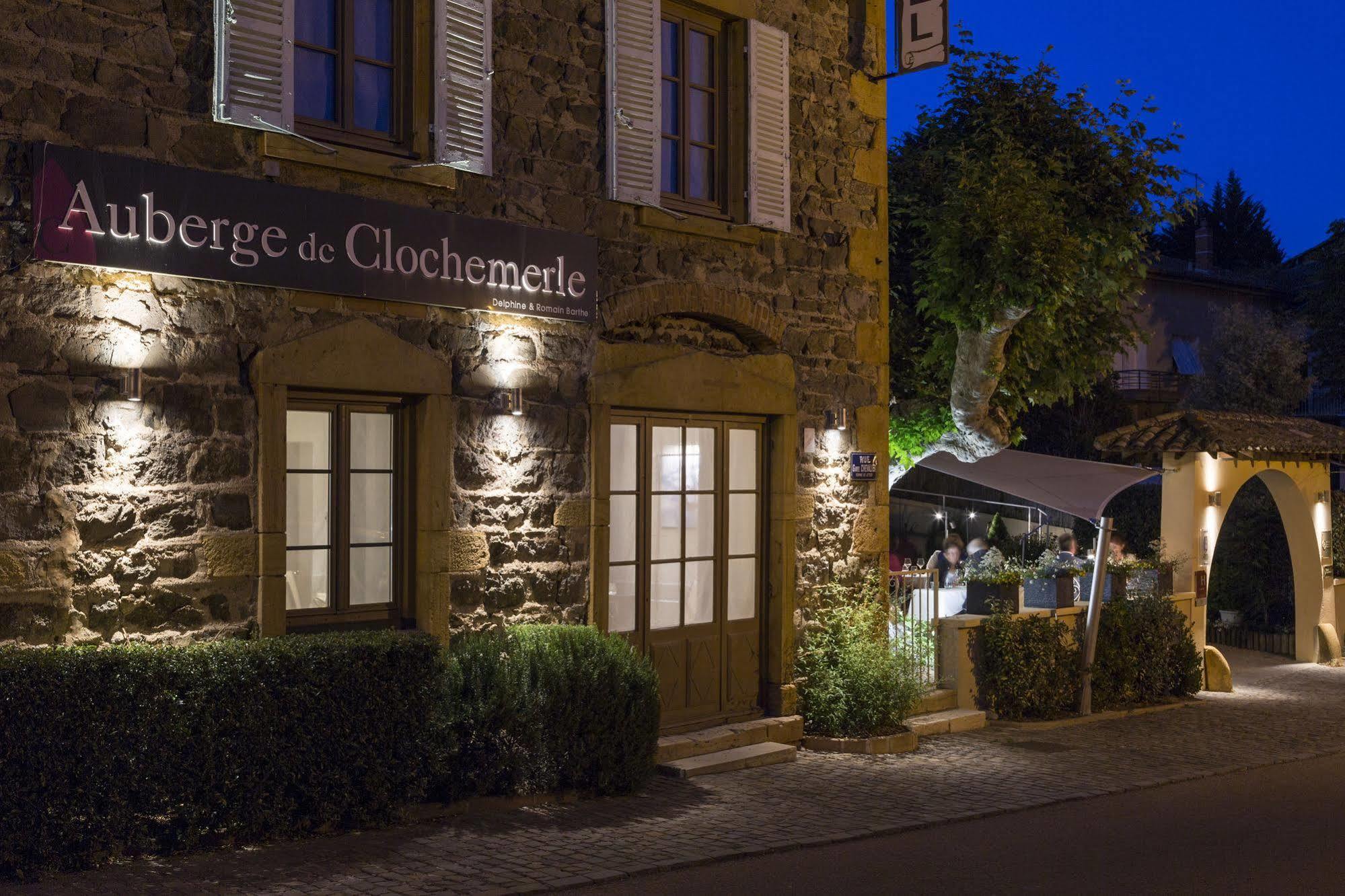Auberge De Clochemerle, Spa Privatif & Restaurant Gastronomique Vaux-en-Beaujolais Exterior photo